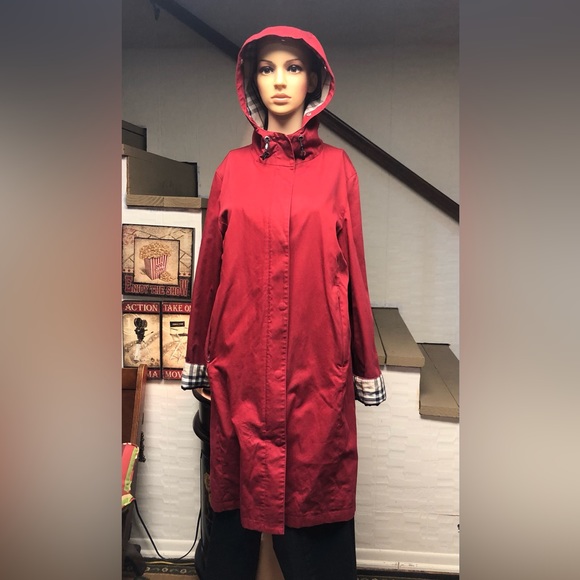 Burberry Jackets & Blazers - BURBERRY TRENCH COAT - SIZE 10 🎉HOST PICK🎉 10/07/24